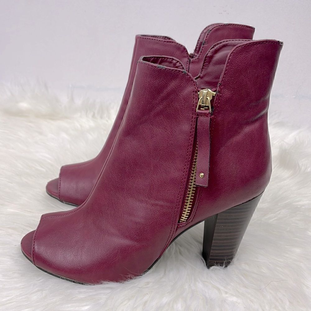 Breckelles | Burgundy open toe heel ankle booties 8.5